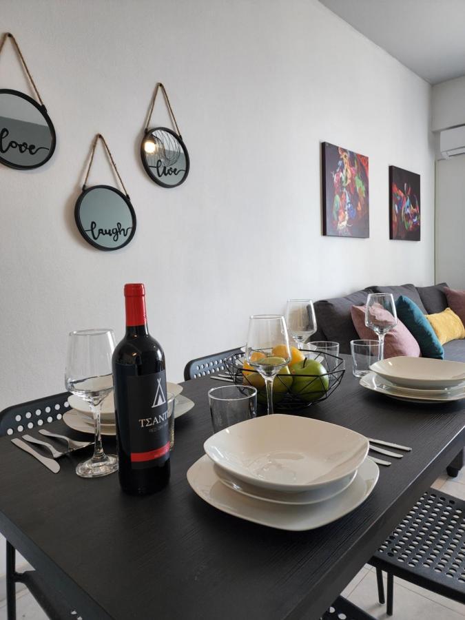 Kay'S City & Seaview One Bedroom Apartment Larnaca Exterior photo