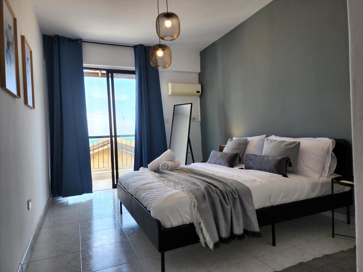Kay'S City & Seaview One Bedroom Apartment Larnaca Exterior photo
